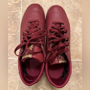 Original Reebok style sneakers in maroon